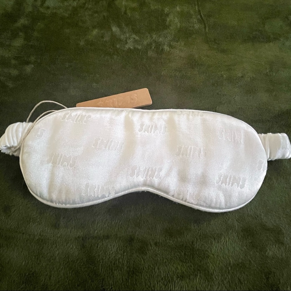 SKIMS Jacquard Eye Mask